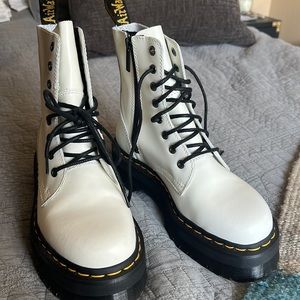 Women’s AirNation platform White Doc’s with zip closure on the side